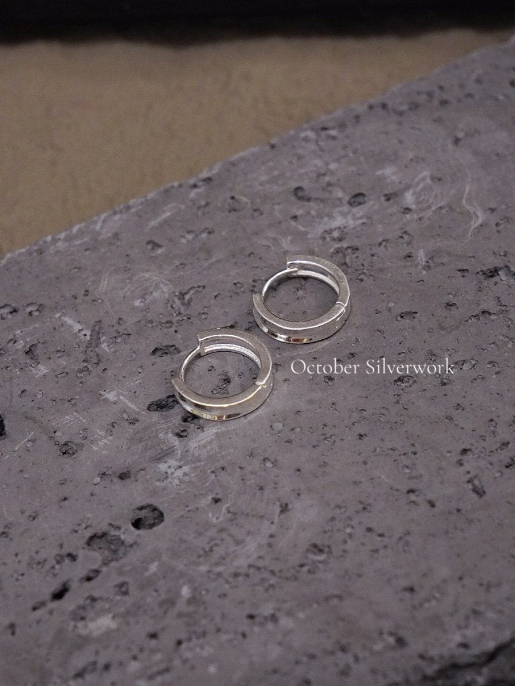 E1493 Smooth and Textured Earrings