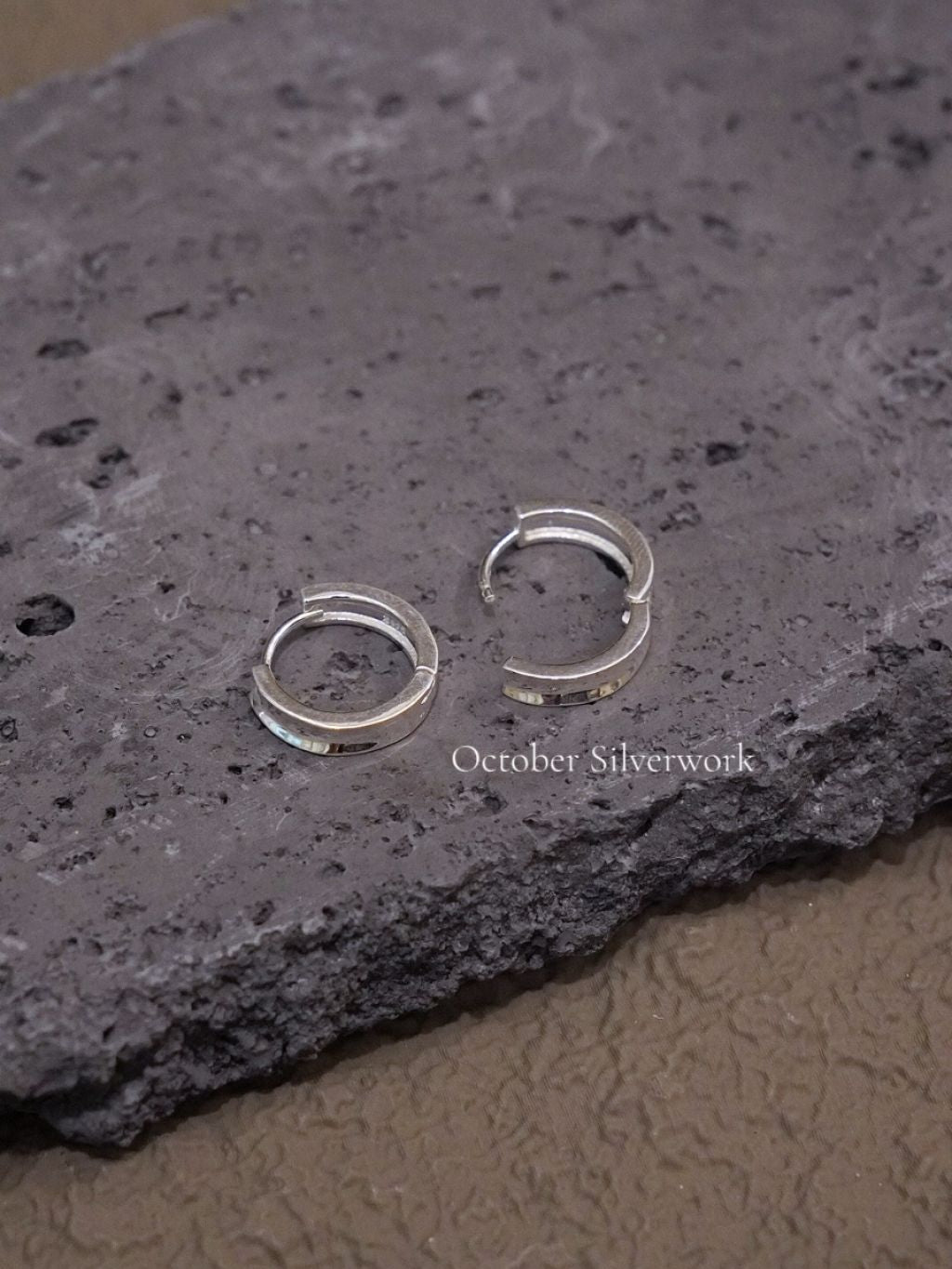 E1493 Smooth and Textured Earrings