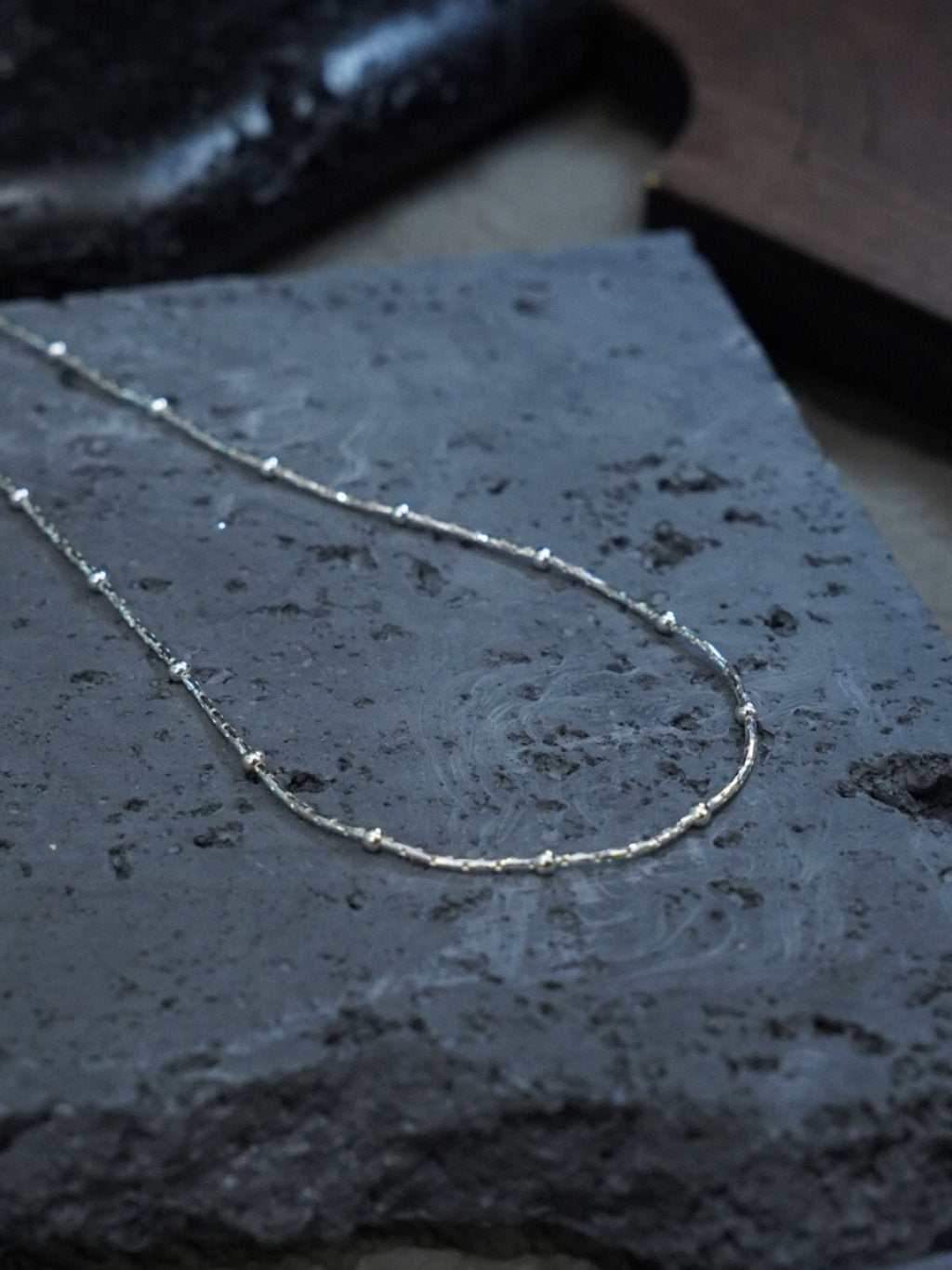 N1356 Long Beaded Choker with Round Beads