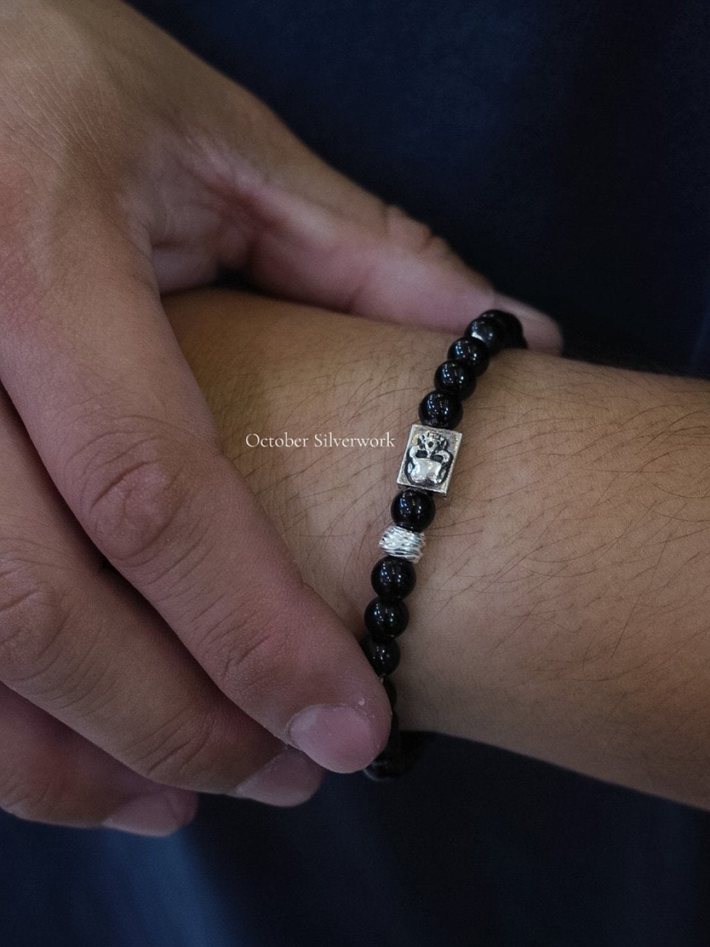 B1566 6mm Men's Black Onyx Skull Stretch Bracelet