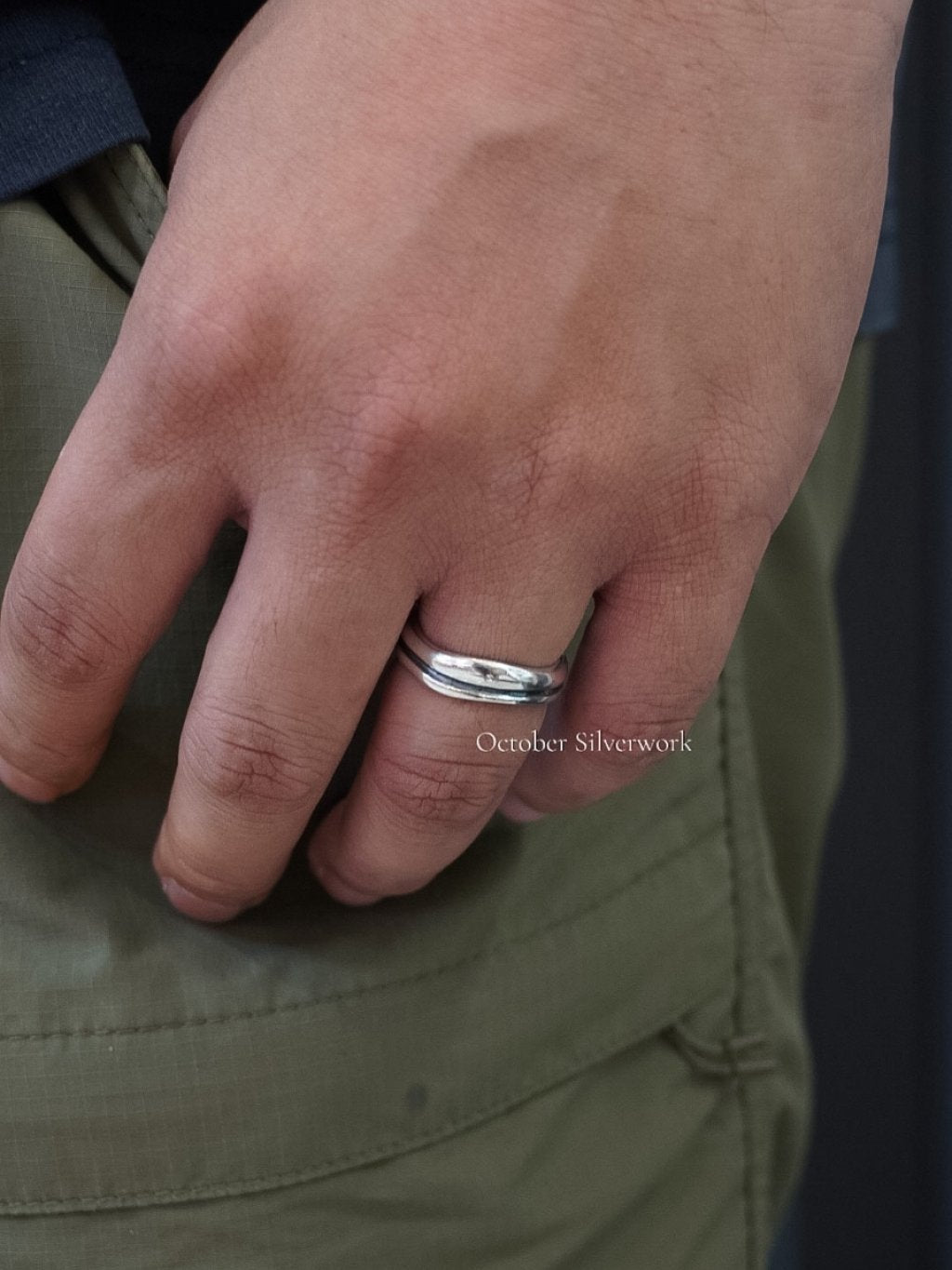 R1781 Polished vintage hammered ring