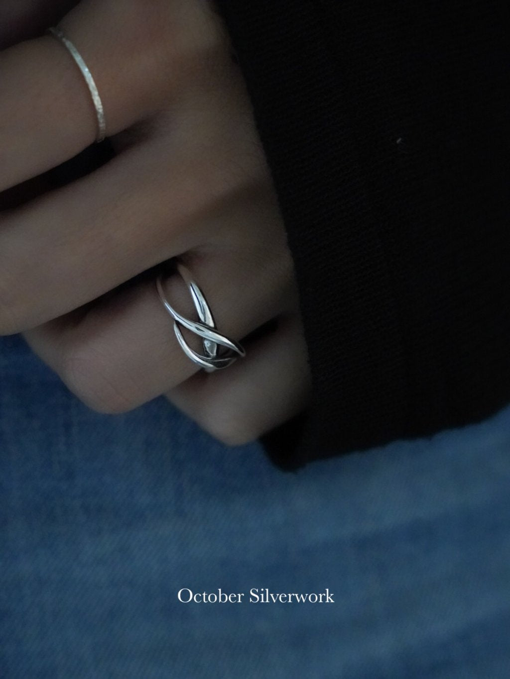 R1778 Vintage Intersecting Tail Ring