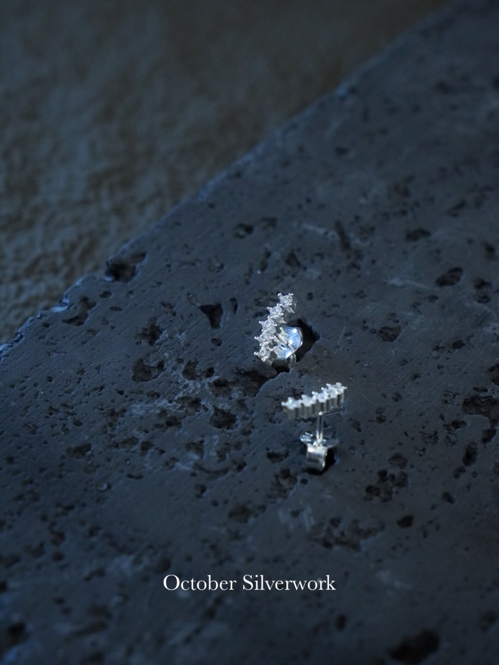 E1498 Smile Zircon Earrings