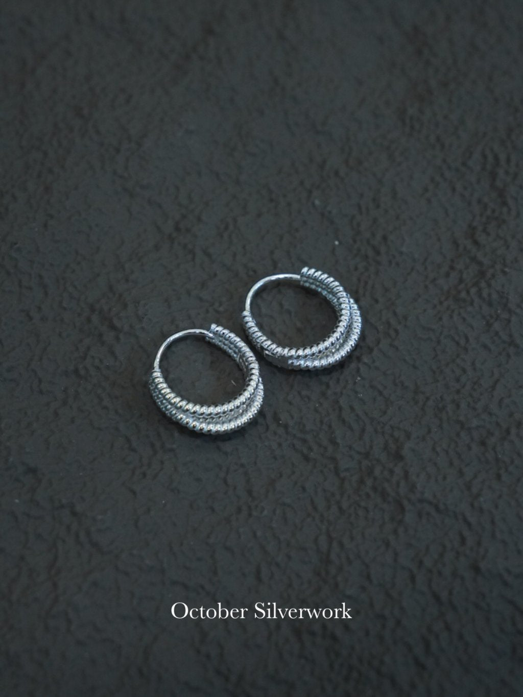 E1499 Oval Bead Earrings