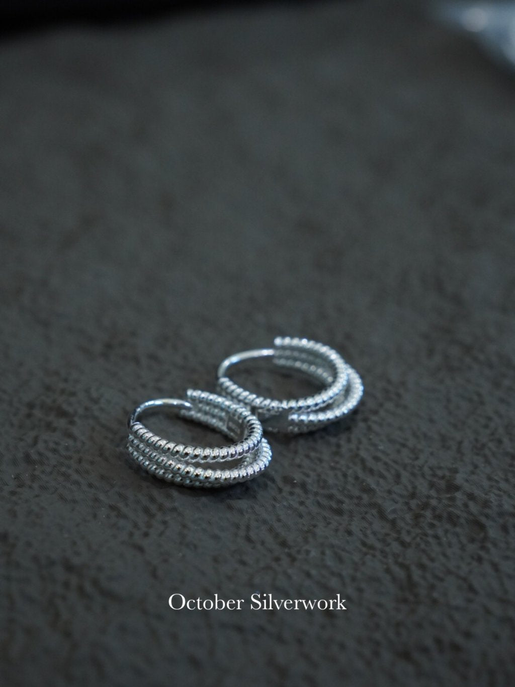 E1499 Oval Bead Earrings