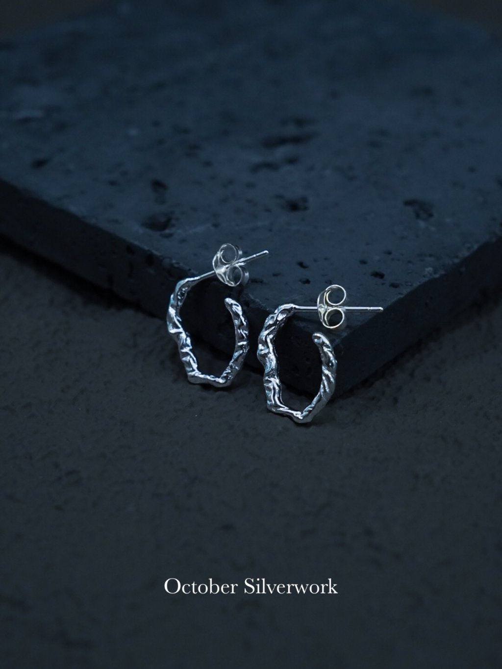 E1502 Rock Pattern Earrings