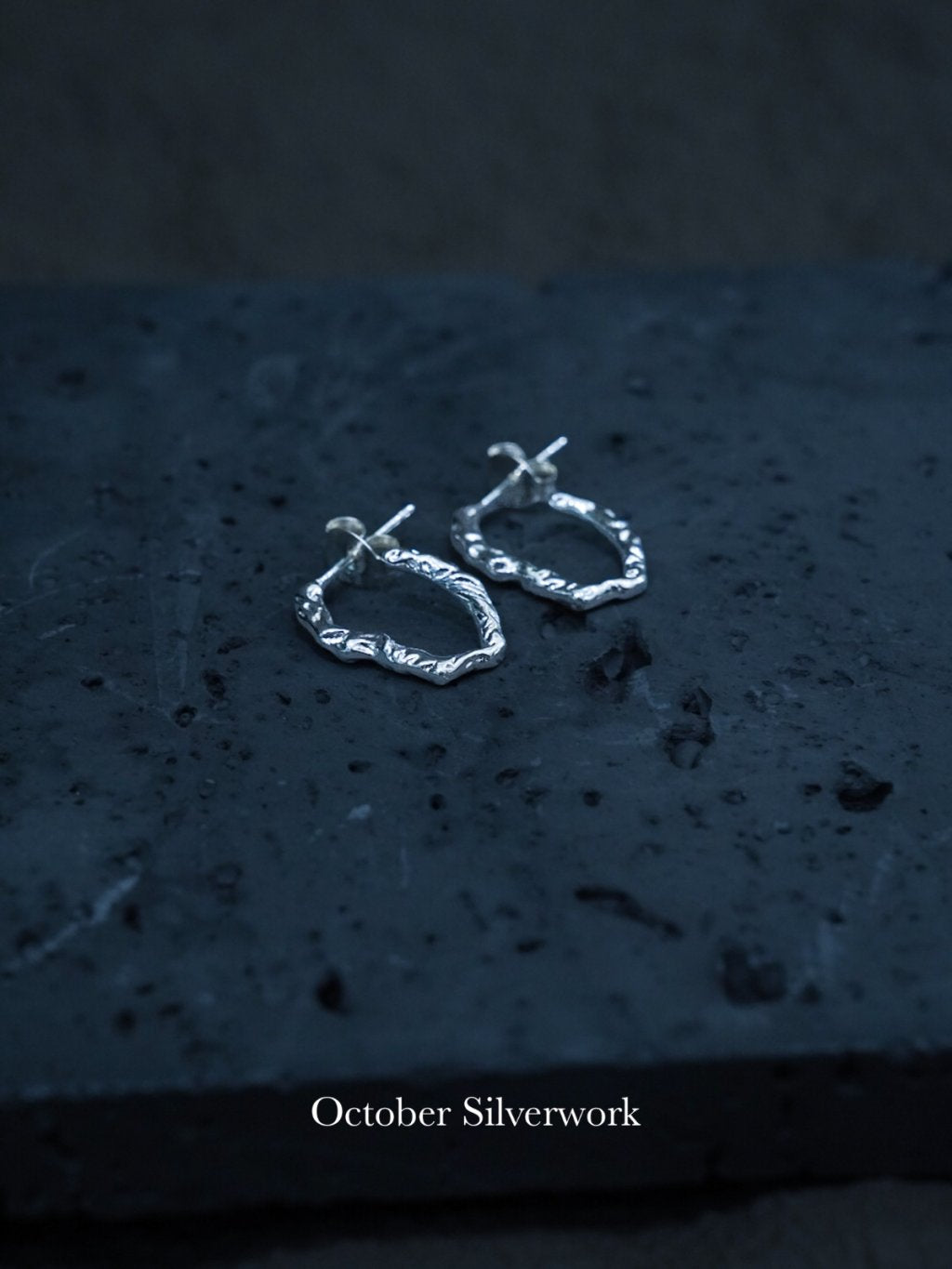 E1502 Rock Pattern Earrings