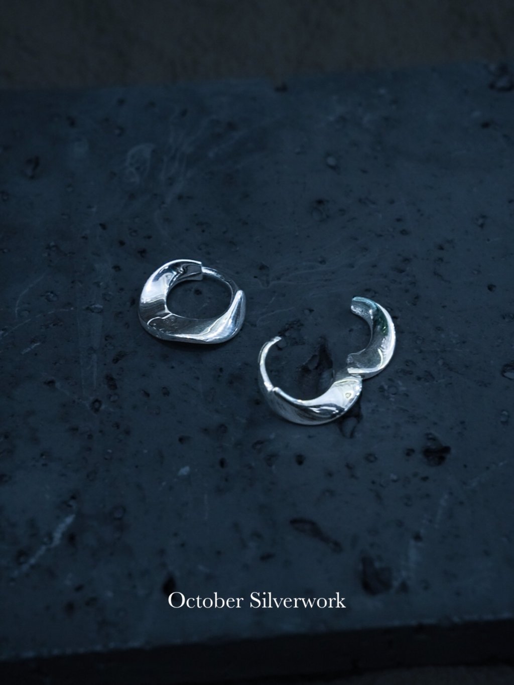 E1503 Flat Twisted Hoop Earrings