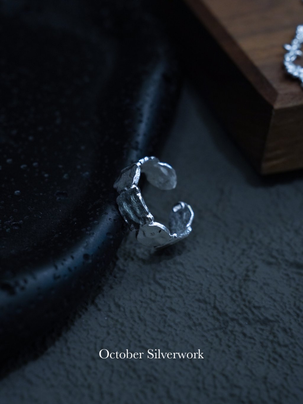 R1788 Foil Round Ring