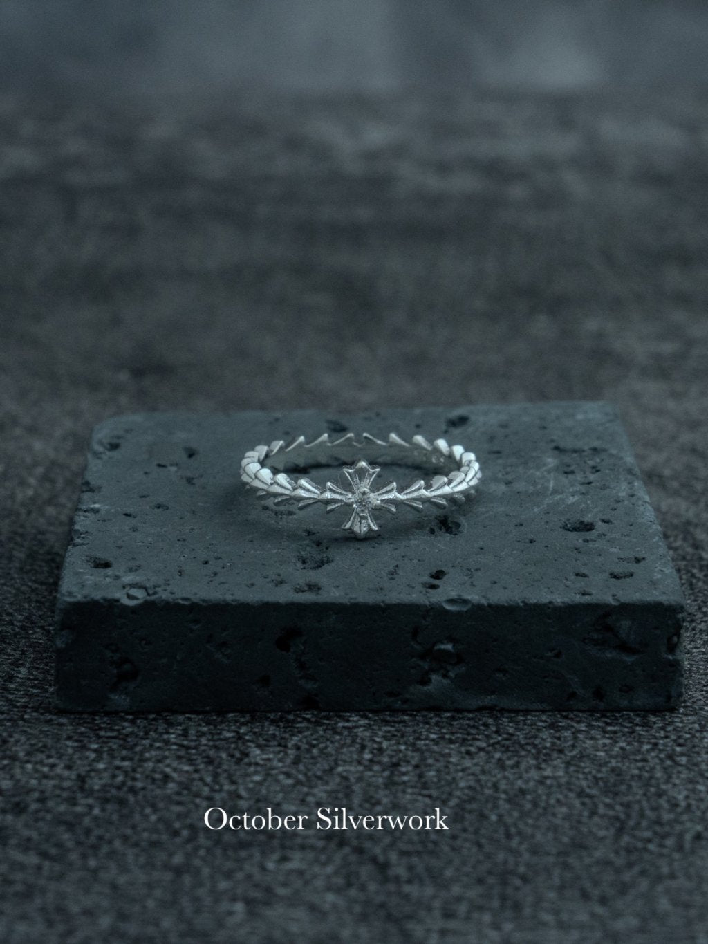 R1787 Cross Zircon Ring