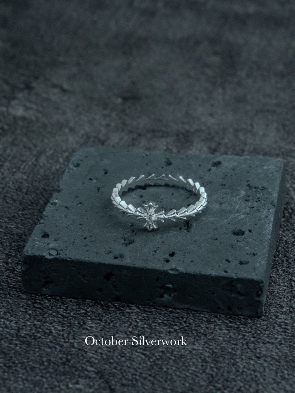 R1787 Cross Zircon Ring