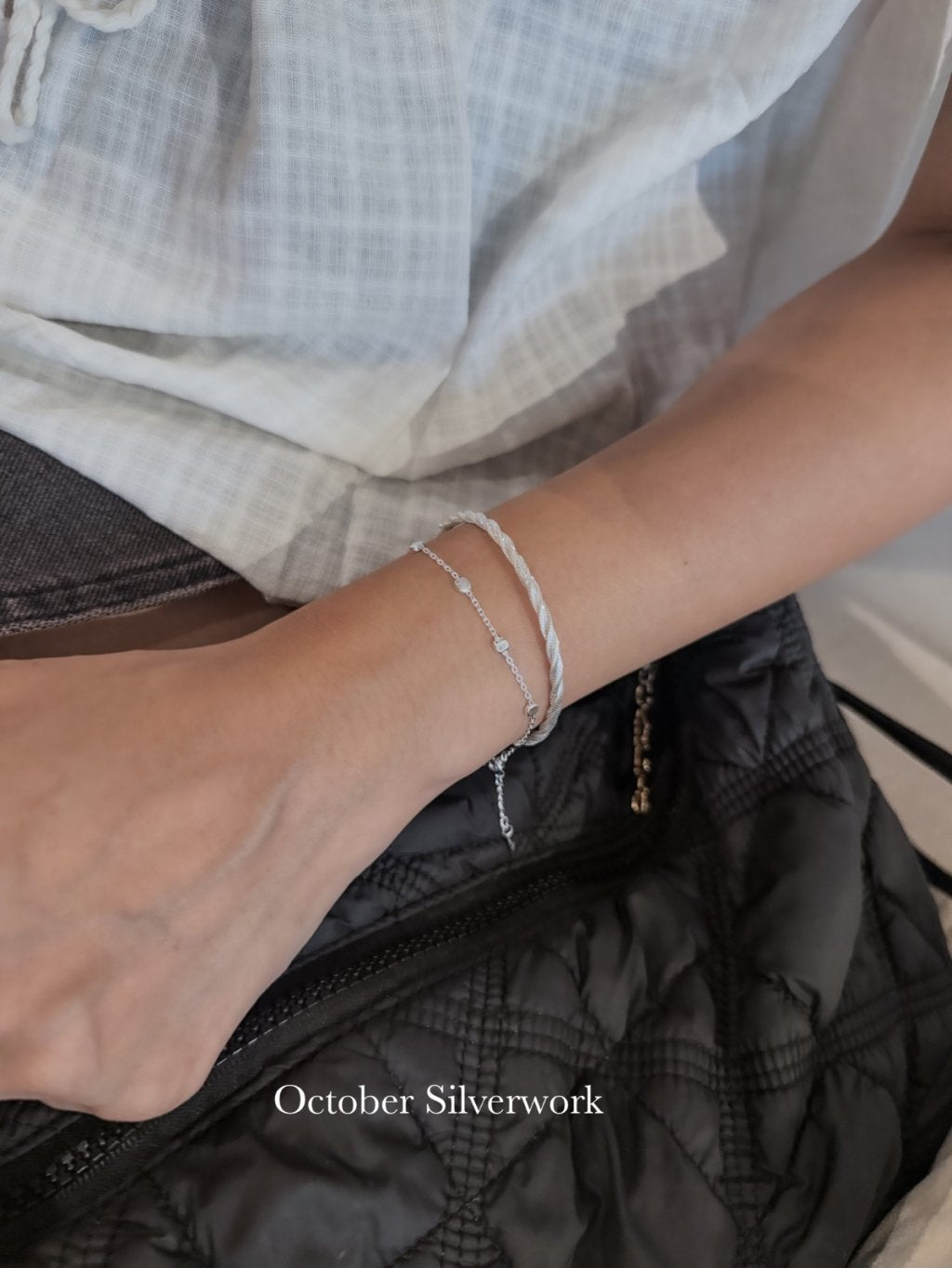 B1579 Solid Round Frosted Bracelet